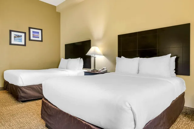 غرفة بسرير مزدوج، I-Drive Hotel at Universal 4/6