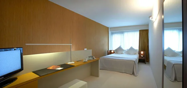 جناح جونيور بسرير كينج وسرير كوين مع أريكة، Devero Hotel Spa, BW Signature Collection 2/4