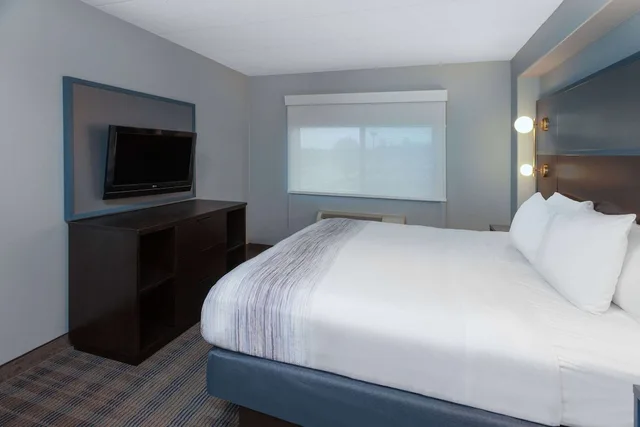 1 Bedroom, Efficiency, Suite, King Bed, Accessible، Americinn By Wyndham Peoria 1/3
