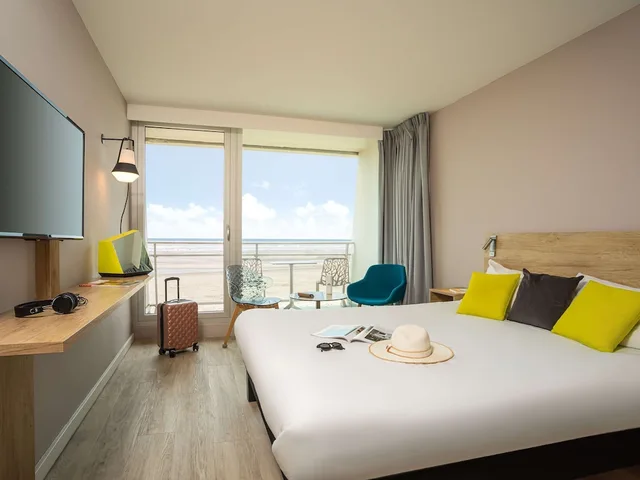 غرفة قياسية بسريرين منفصلين بإطلالة على البحر بشرفة، Ibis Le Touquet Thalassa 1/9