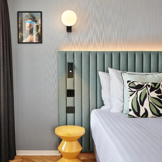 Superior, Single Bed, H4 Wyndham Paris Pleyel 2/3