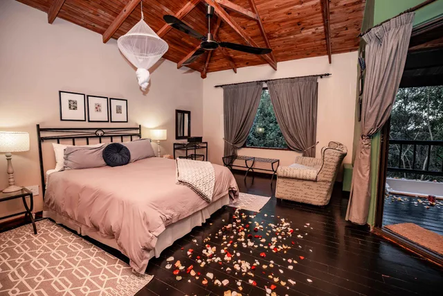 كوخ بسرير مزدوج، Thulamela Bed And Breakfast 1/1