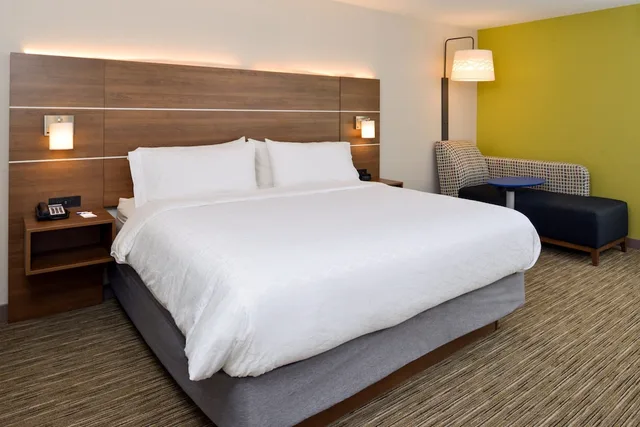 غرفة قياسية بسرير مزدوج، Holiday Inn Express And Suites Ottumwa 7/10