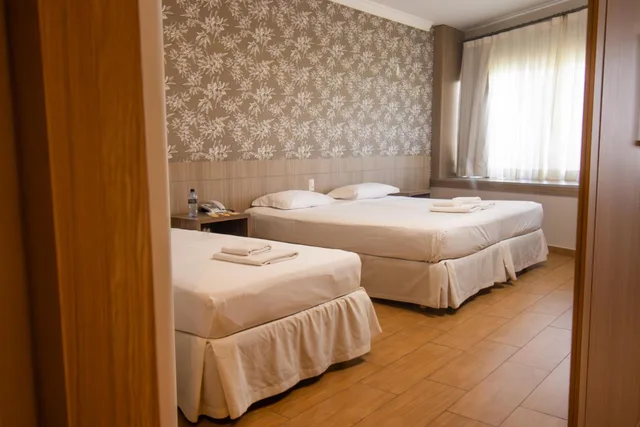 غرفة ثلاثية بسرير مزدوج وسرير فردي، Hotel Continental Inn 5/10