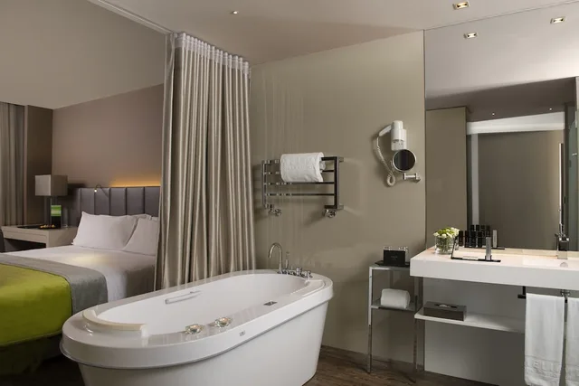 غرفة بريميوم بسرير مزدوج، Hotel Melia Braga 3/3