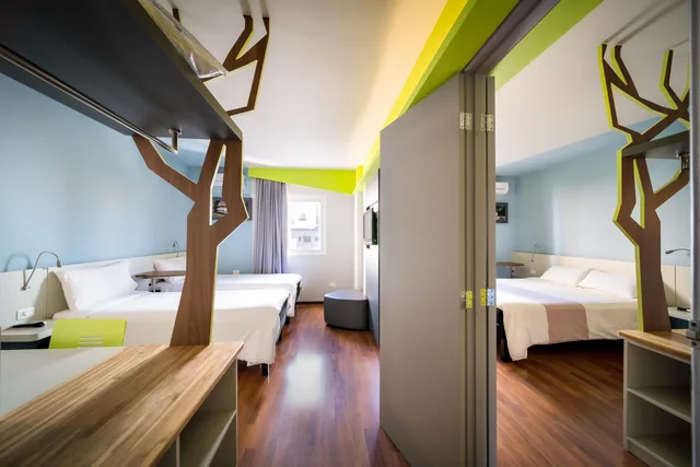 Standard, Twin Beds, ibis Styles Curitiba Centro Civico 7/10