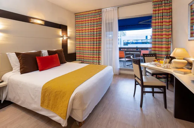 غرفة بسرير مزدوج أو سريرين منفصلين بشرفة، Originals, Hotel Galaxie, Nice Aeroport, CAP 3000 5/8