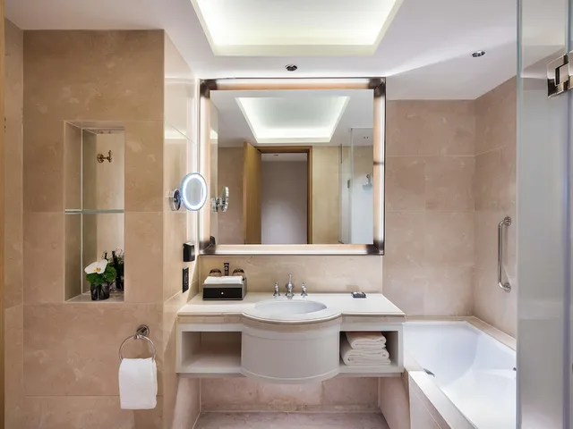 غرفة سوبيريور بسرير كينج بإطلالة على الحديقة، Novotel Shanghai JingAn 7/9