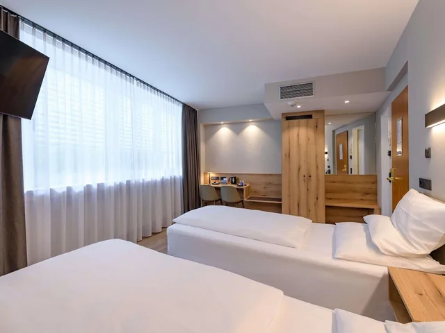 غرفة قياسية بسريرين منفصلين، Mercure Hotel Muenchen Altstadt 4/10
