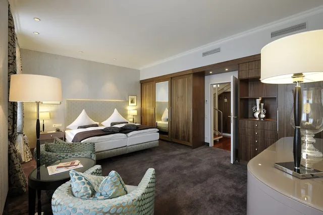 جناح سيغنتشر بسرير كينج، Kastens Hotel Luisenhof 1/2