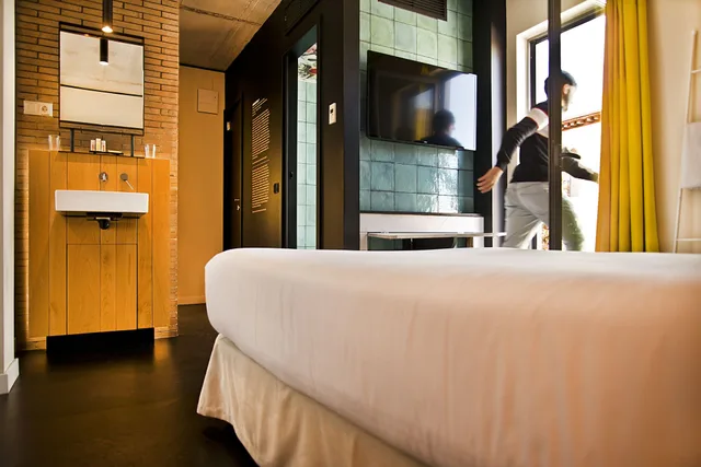 غرفة سوبيريور بسرير مزدوج بشرفة، Bastardo Hostel 2/3