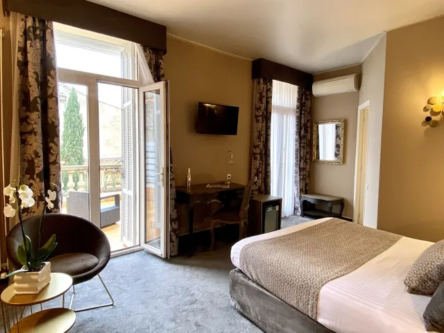 غرفة ديلوكس بسرير كوين، HOTEL DES AUGUSTINS 3/6