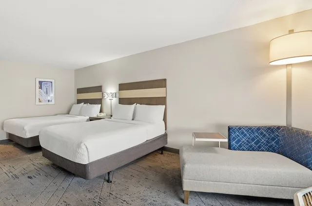 جناح بسريرين كوين بإطلالة على الجبل مع أريكة، Holiday Inn Express Princeton I-77 2/6