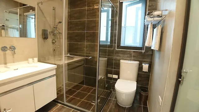 غرفة اقتصادية بسرير مزدوج بغرفة نوم واحدة بحوض استحمام، Tree House 2/3
