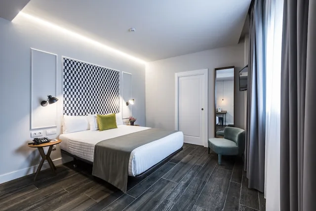 غرفة قياسية بسرير كوين بإطلالة على المدينة، Hotel Villa Victoria By Intur 2/3
