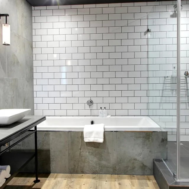 جناح، Century City Hotel Urban Square 4/4