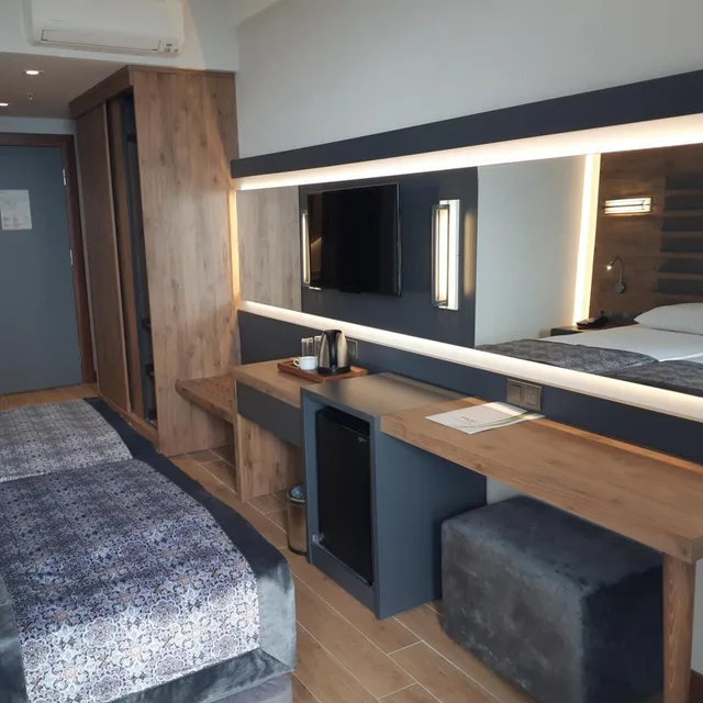 غرفة بسرير مزدوج بإطلالة على المسبح، Riviera Zen Hotel - Adult Only 5/10