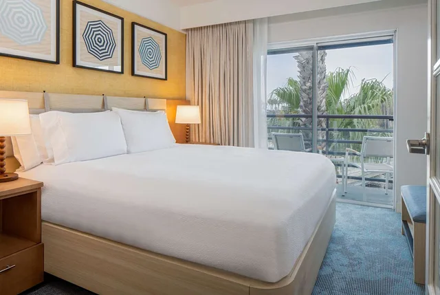 جناح بسرير كينج بشرفة بإطلالة، Hilton Garden Inn Dana Point Doheny Beach 1/1