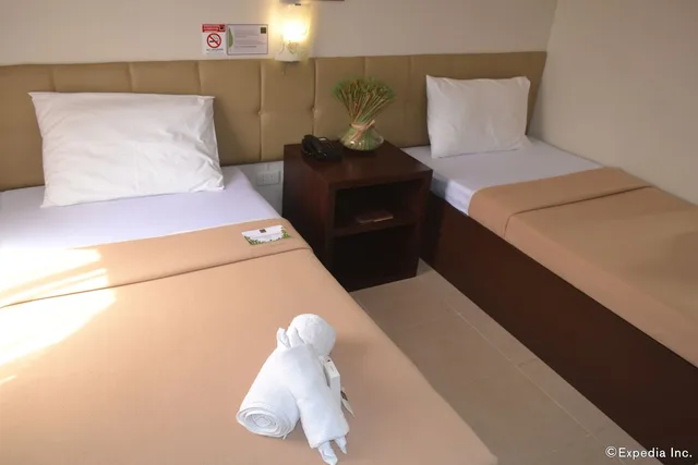 غرفة قياسية بسريرين منفصلين، Columbus Plaza Hotel 4/6