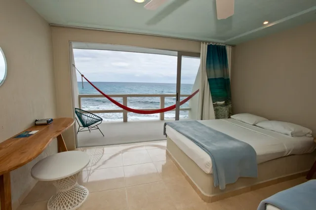 Basic, Basement, 2 Double Beds, Ocean View، Hotel Rocamar Isla Mujeres 2/4