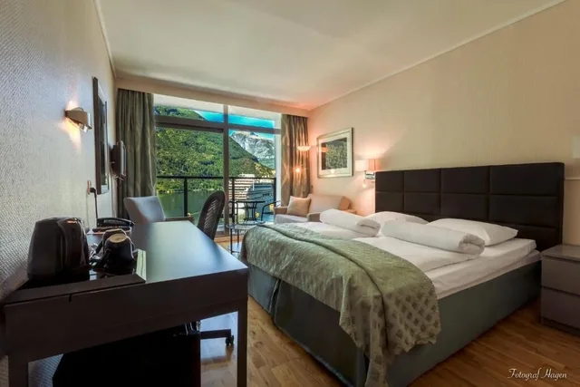 Superior, 3 Beds, Fjord View، Havila Hotel Geiranger 3/7