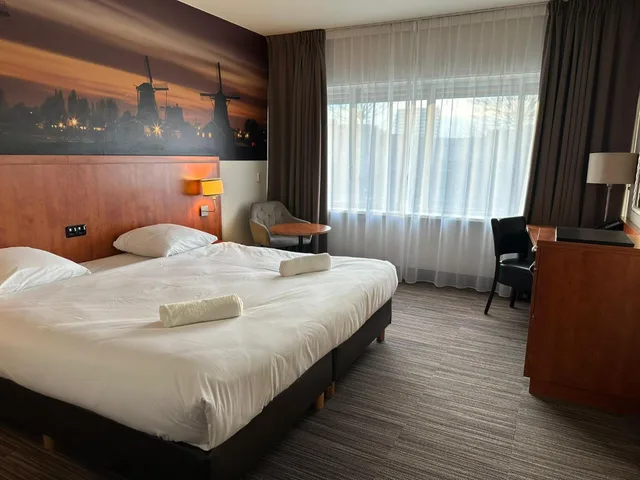 غرفة رباعية بأربعة أسرّة وسريرين منفصلين، Westlake Hotels Amsterdam 1/4