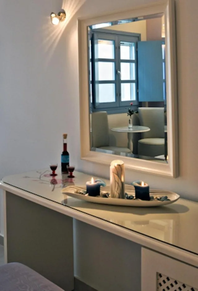 غرفة بسرير مزدوج بإطلالة على البحر بشرفة، Kythira Golden Resort 8/8