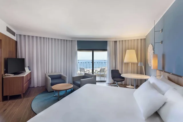 Relaxation, Suite, Double Bed, Sea View, Balcony, HILTON MALTA 1/4