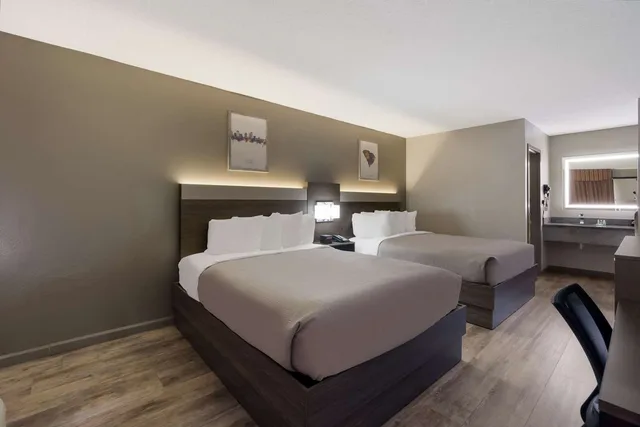 غرفة بسريرين مزدوجين، Quality Inn Fort Jackson 2/3