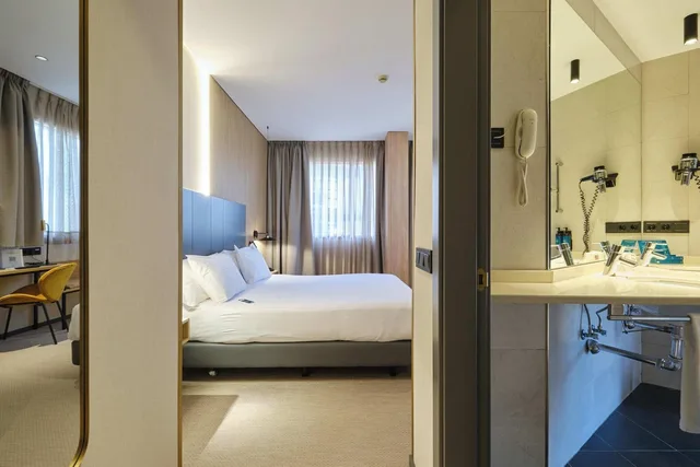 Silk, Club, Single, Double Bed، Silken Ciudad Gijon 1/1