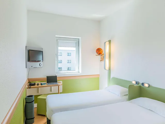 غرفة قياسية بسريرين منفصلين، Ibis Budget Porto Gaia 1/7