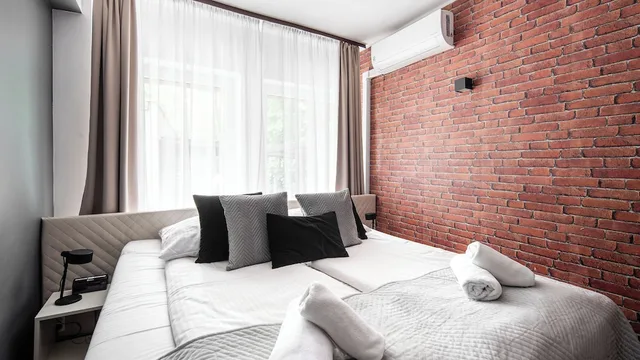 Room, Twin Beds, Delta Hotel 1/10