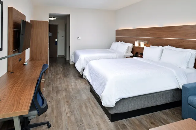 جناح بسريرين كوين بمنطقة جلوس، HOLIDAY INN EXPRESS ORLANDO SOUTH PARK 3/5