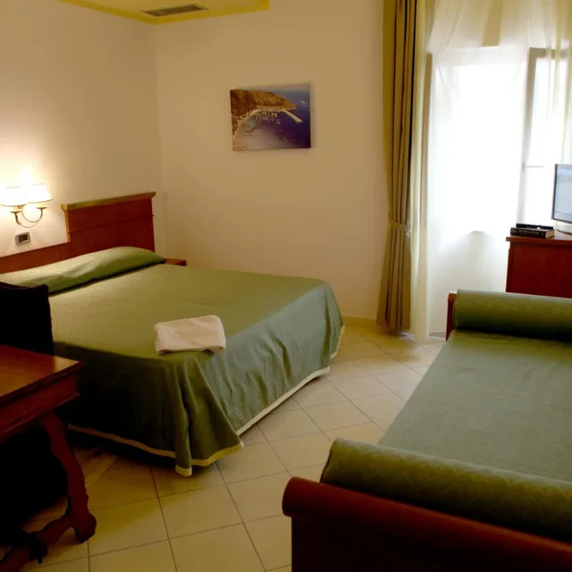 Room, Triple, Hotel La Torre 8/10