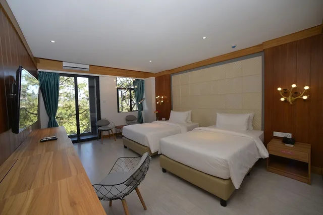 غرفة بريميير بسرير كوين، The Orchard Hotel Baguio 2/9