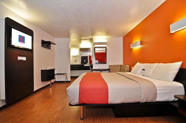 غرفة قياسية بسرير كينج، Motel6 Willows, CA 1/10