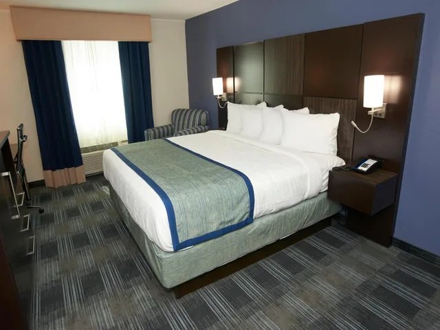 غرفة بسرير كينج، Falmouth Inn 1/2