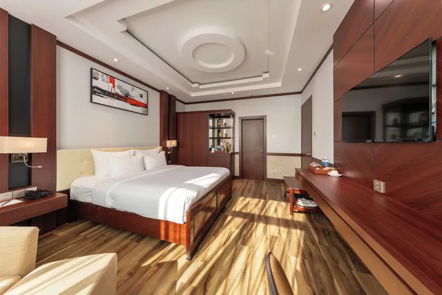 جناح تنفيذي بسرير كينج بإطلالة على النهر، Van Phat Riverside Hotel 6/10