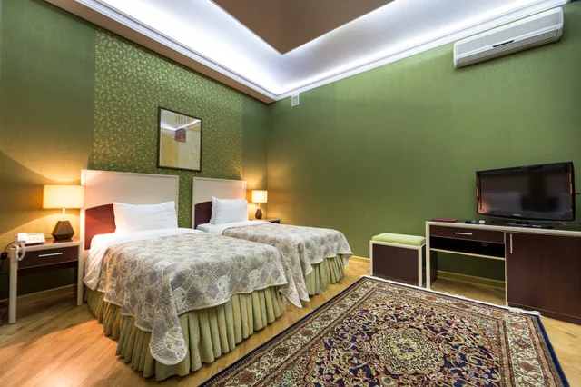 غرفة قياسية ثلاثية بثلاثة أسرّة، Premier Hotel 10/10