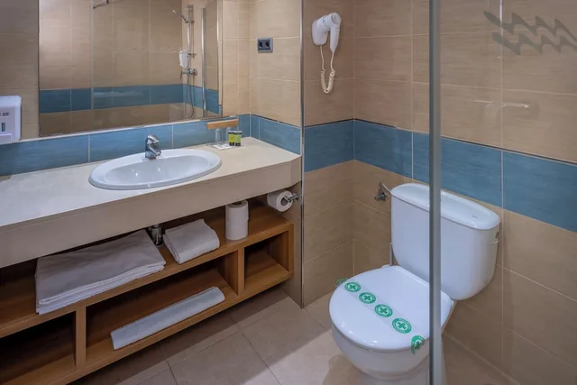Standard Triple, Caprici Beach Hotel & Spa 5/6