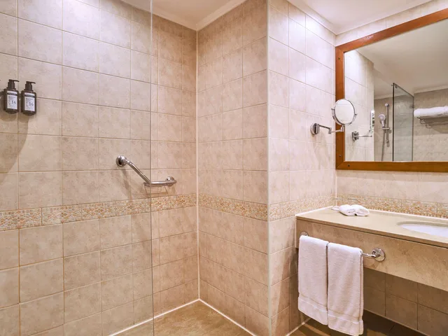 غرفة سوبيريور بسريرين منفصلين بإطلالة، Movenpick Aswan 10/10