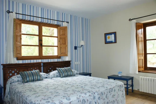 غرفة بسرير مزدوج أو سريرين منفصلين، Hotel Colonial de Santillana 2/10