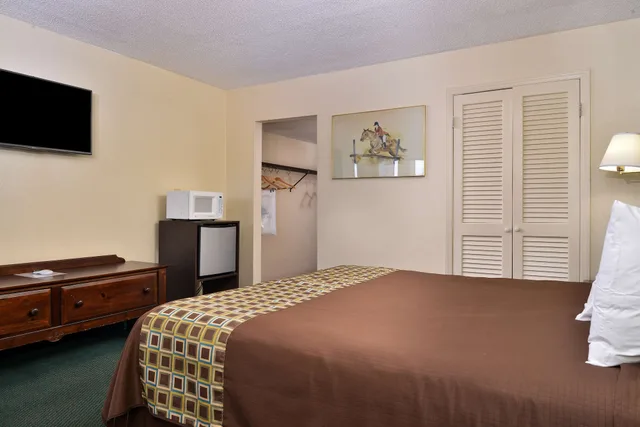 غرفة بسرير كينج، Americas Best Value Inn Bishopville 2/10