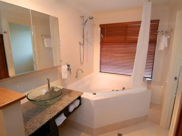 Spa, Apartment, Kitchen، Bay Village Resort Dunsborough 1/1