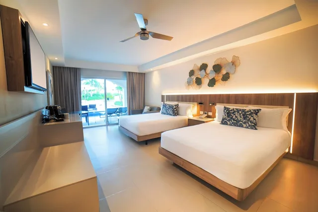 غرفة فاخرة بسريرين كوين، Hideaway at Royalton Punta Cana, An Autograph Collection All-Inclusive Resort & Casino, Adults Only 5/10