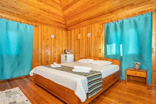 غرفة قياسية ثلاثية بسرير كوين وسرير فردي، Likya Yanartas Bungalow & Apart 5/10