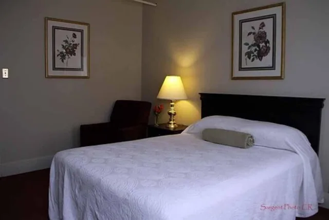 غرفة قياسية بسرير كوين، Hotel Coolidge 2/5