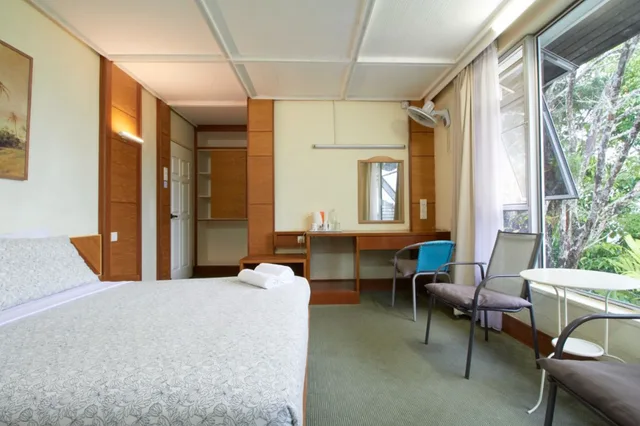 غرفة بسرير مزدوج بإطلالة على الحديقة، Bellevue The Penang Hill Hotel, Bukit Bendera 1/3