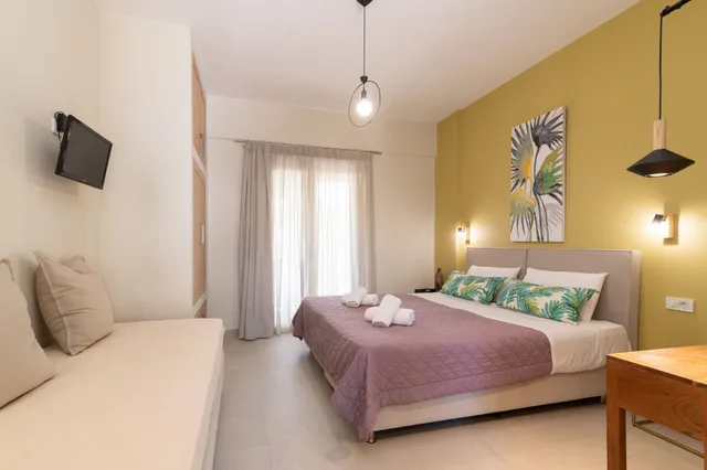 استوديو بسرير مزدوج وسرير فردي بإطلالة جزئية على البحر، Lemonia Accommodations 4/10
