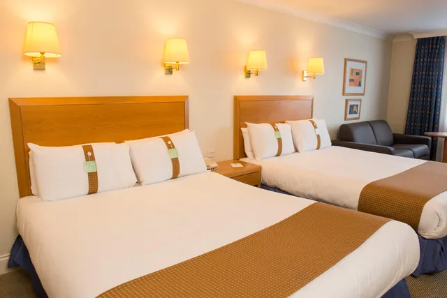 غرفة قياسية بسرير مزدوج، Holiday Inn London Sutton 5/9